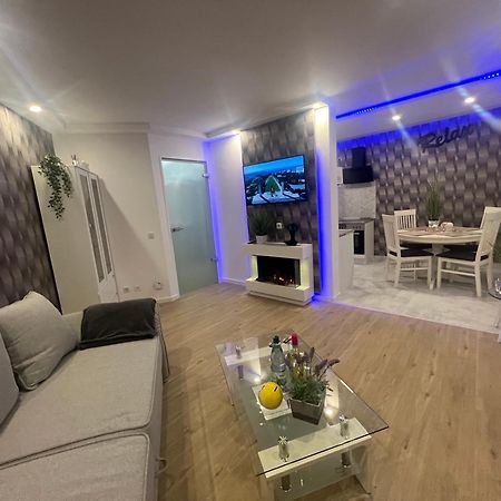 Ferienwohnung Viktoria 고타 외부 사진