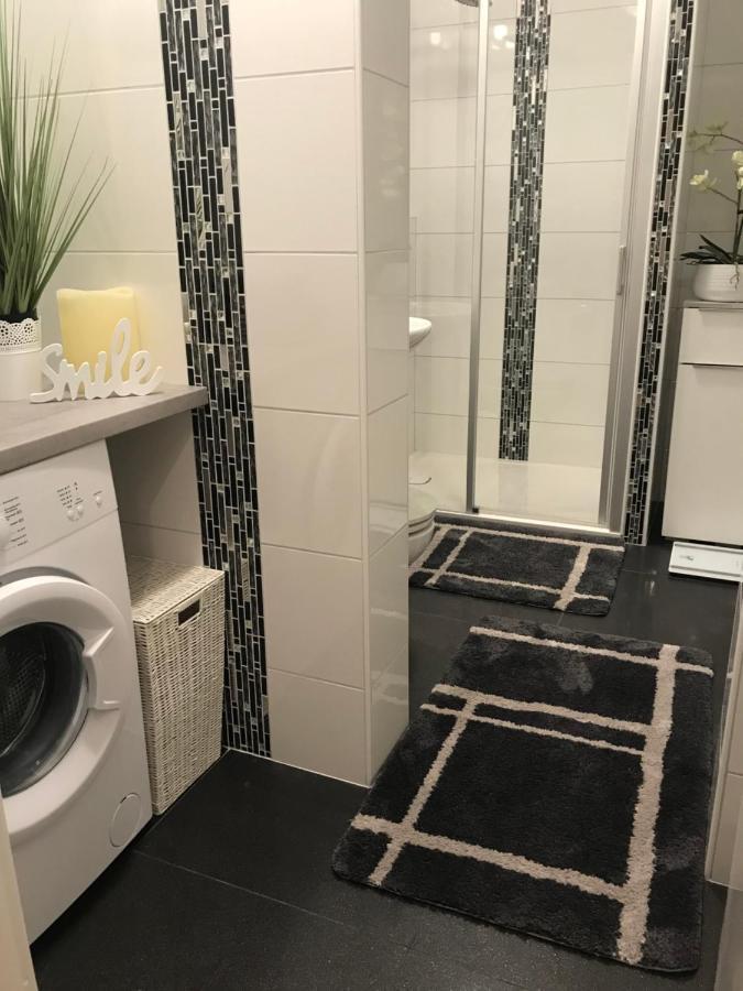 Ferienwohnung Viktoria 고타 외부 사진