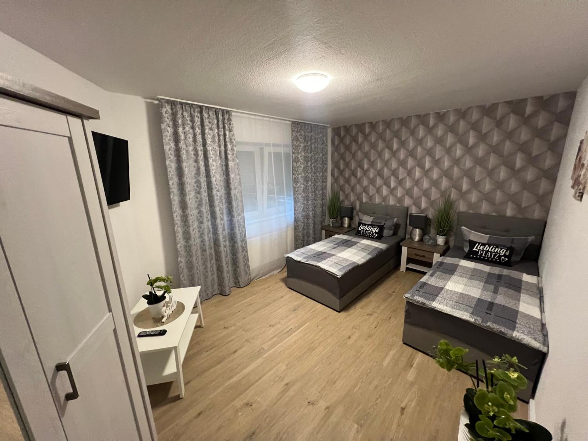 Ferienwohnung Viktoria 고타 외부 사진